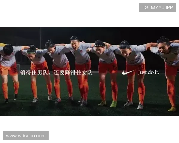 小甜甜与足球传奇：探索他在绿茵场上的巅峰时刻与不朽影响