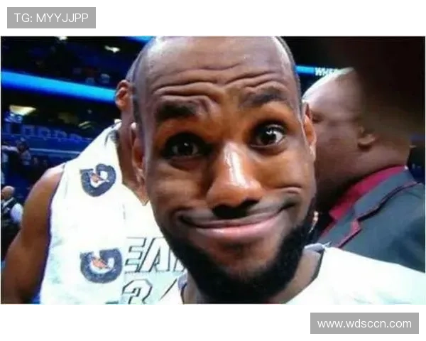 足球场上球星爆笑瞬间：盘点那些让你捧腹大笑的经典搞笑时刻