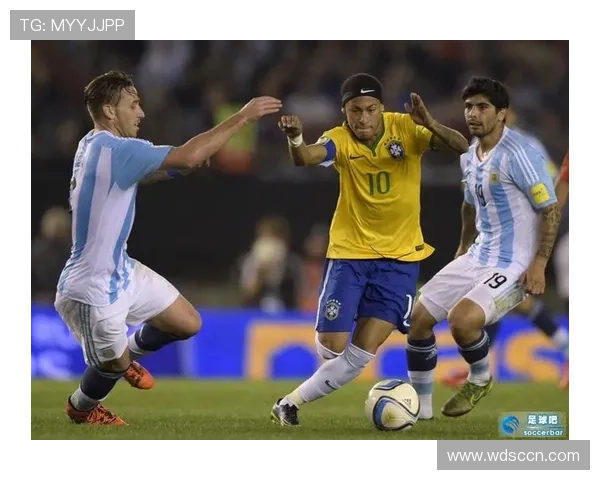 足球星发带的独特魅力与球场风尚探析如何成为球员标志性时尚单品