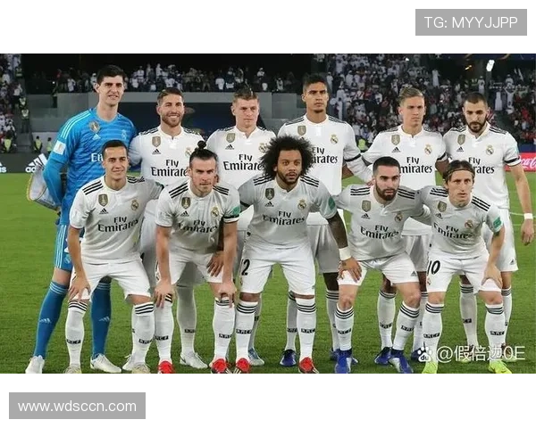 辉煌年代的足球传奇人物盘点老一辈球星的历史地位与贡献